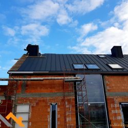 Dachy Giermuda , dachy Piaseczno, rynny, dachy, blachodachówka, blacha, blacha panelowa, blacha modułowa, okna 100